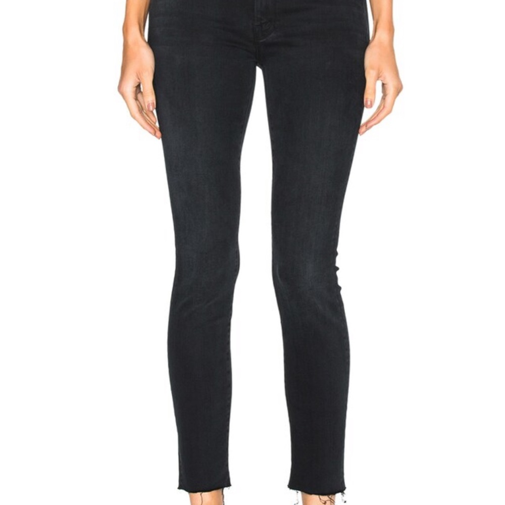 MOTHER Looker Ankle Fray in Blackbird size 27